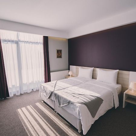 Hotel Nova Bentbasa ซาราเยโว ภายนอก รูปภาพ