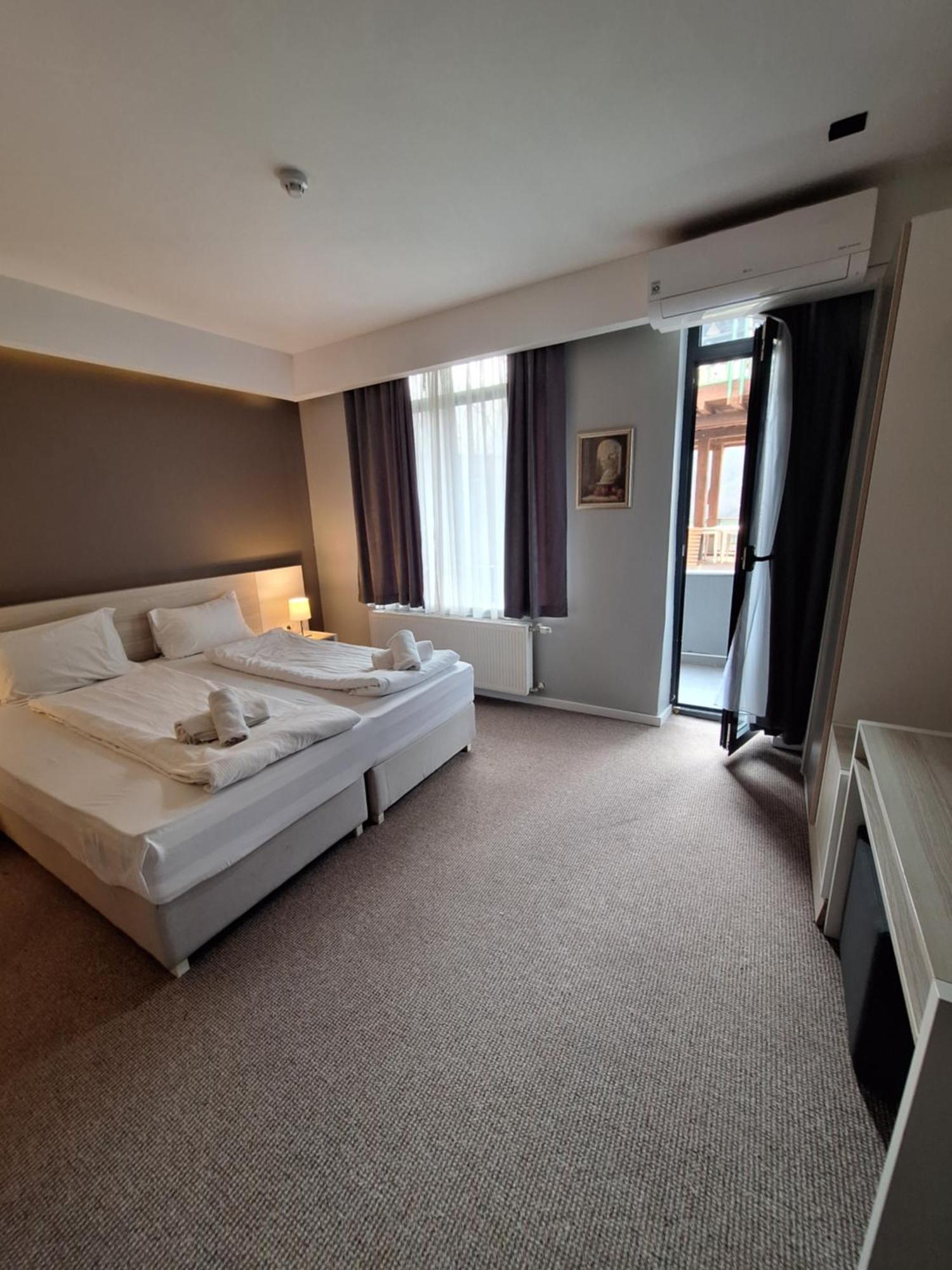 Hotel Nova Bentbasa ซาราเยโว ภายนอก รูปภาพ