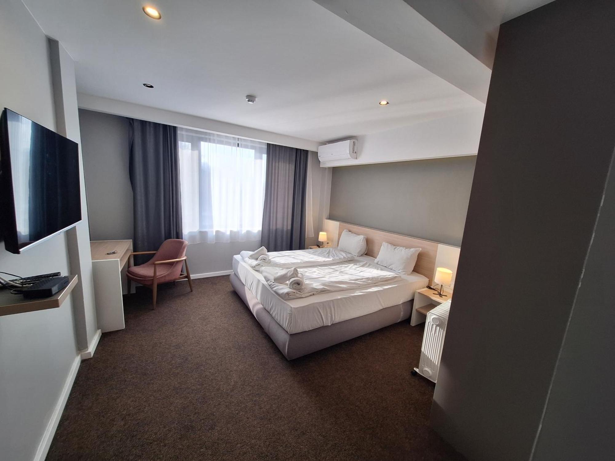 Hotel Nova Bentbasa ซาราเยโว ภายนอก รูปภาพ