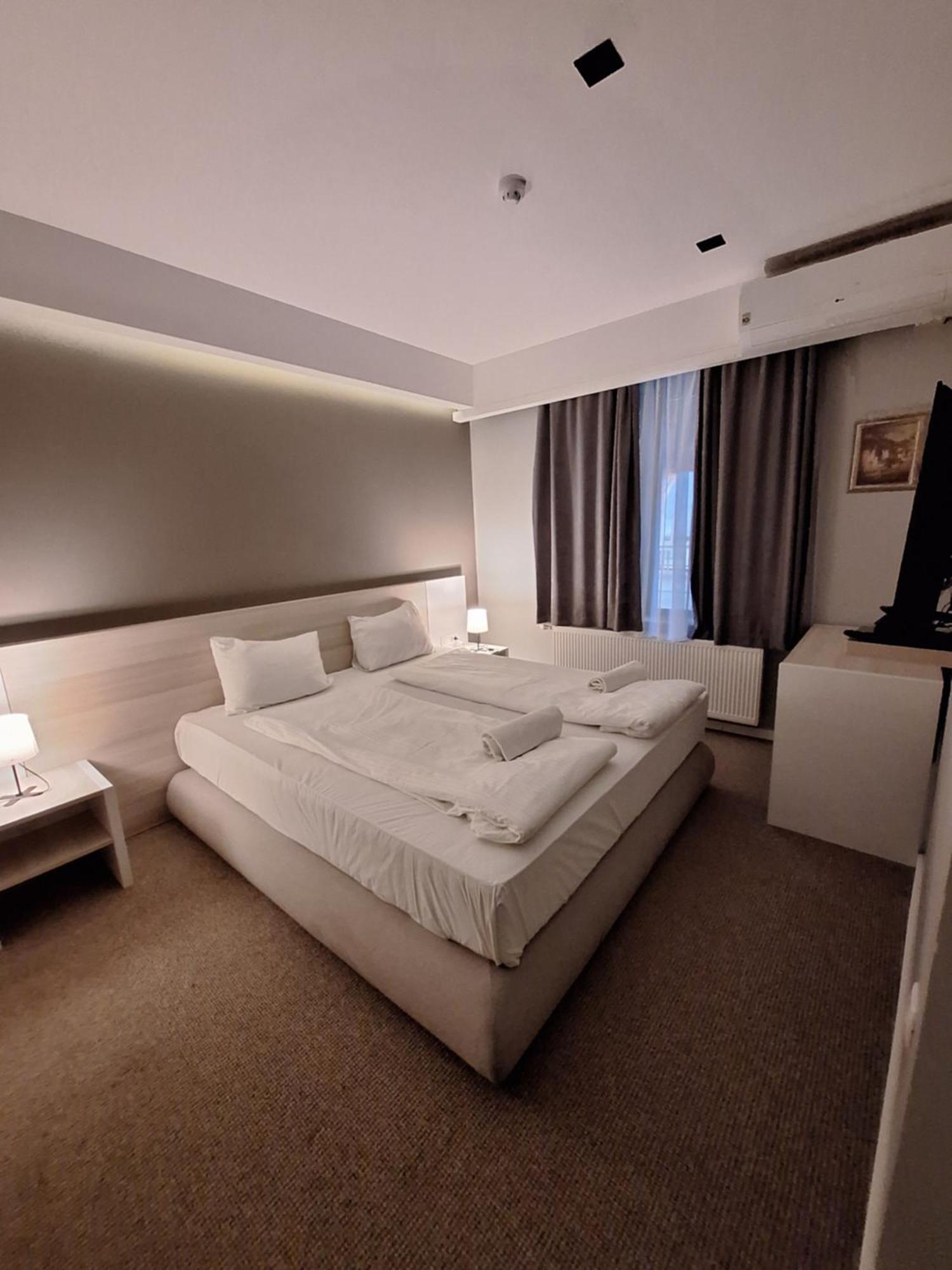Hotel Nova Bentbasa ซาราเยโว ภายนอก รูปภาพ