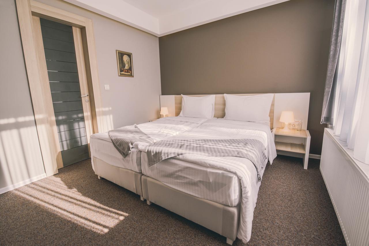 Hotel Nova Bentbasa ซาราเยโว ภายนอก รูปภาพ