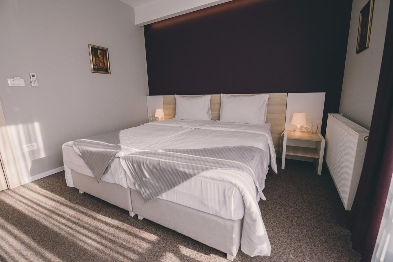 Hotel Nova Bentbasa ซาราเยโว ภายนอก รูปภาพ